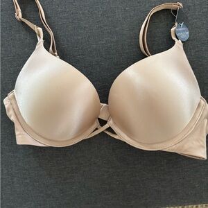 NWT Victoria’s Secret Bombell Add 2 Cups nude push up bra 32A
